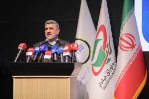 نقره در بازار سرمایه ظرفیت توسعه بالاتری نسبت به طلا دارد/ طراحی ابزارهای ارزی متصل به کالا با همکاری بانک مرکزی در حال انجام است/ کالاهای استاندارد بستر گسترش فعالیتهای بینالمللی بازار سرمایه هستند