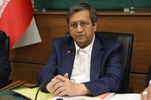 همتی: نرخ دلار باز هم کاهش مییابد